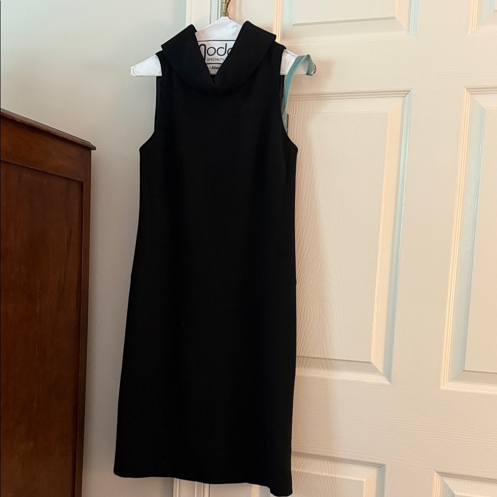 MaxMara Elegant Black Midi Dress